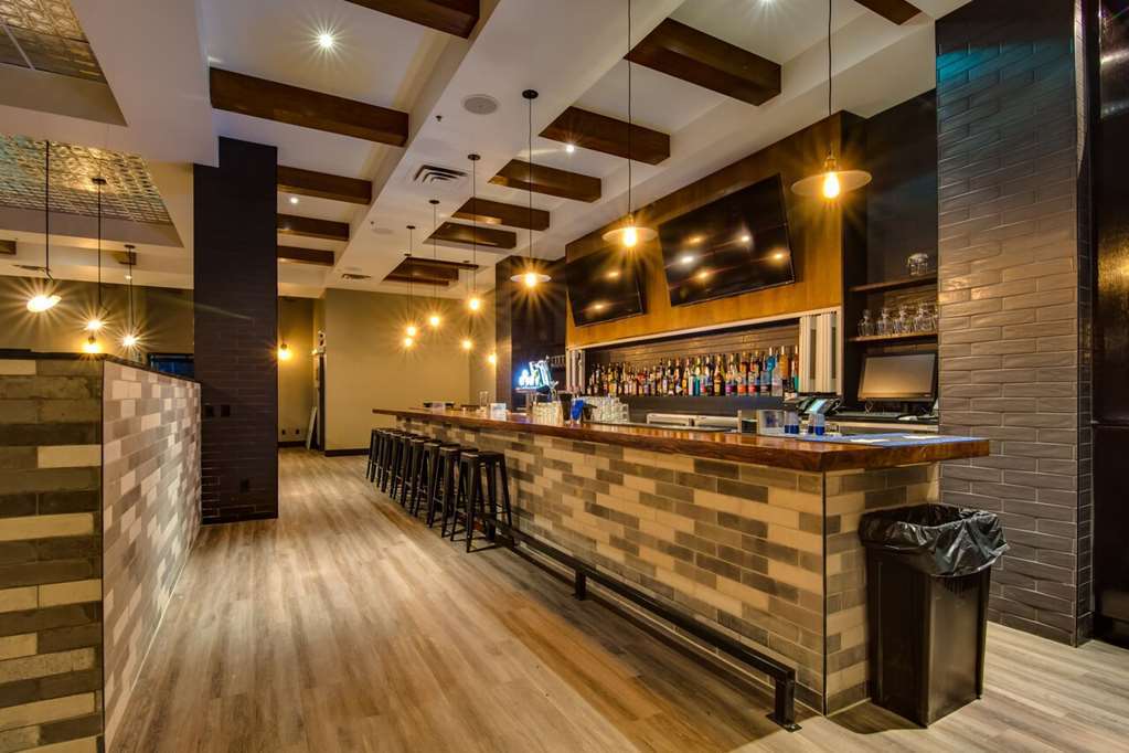 Peavine Inn & Suites High Prairie Restoran gambar