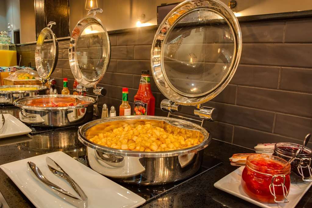 Peavine Inn & Suites High Prairie Restoran gambar