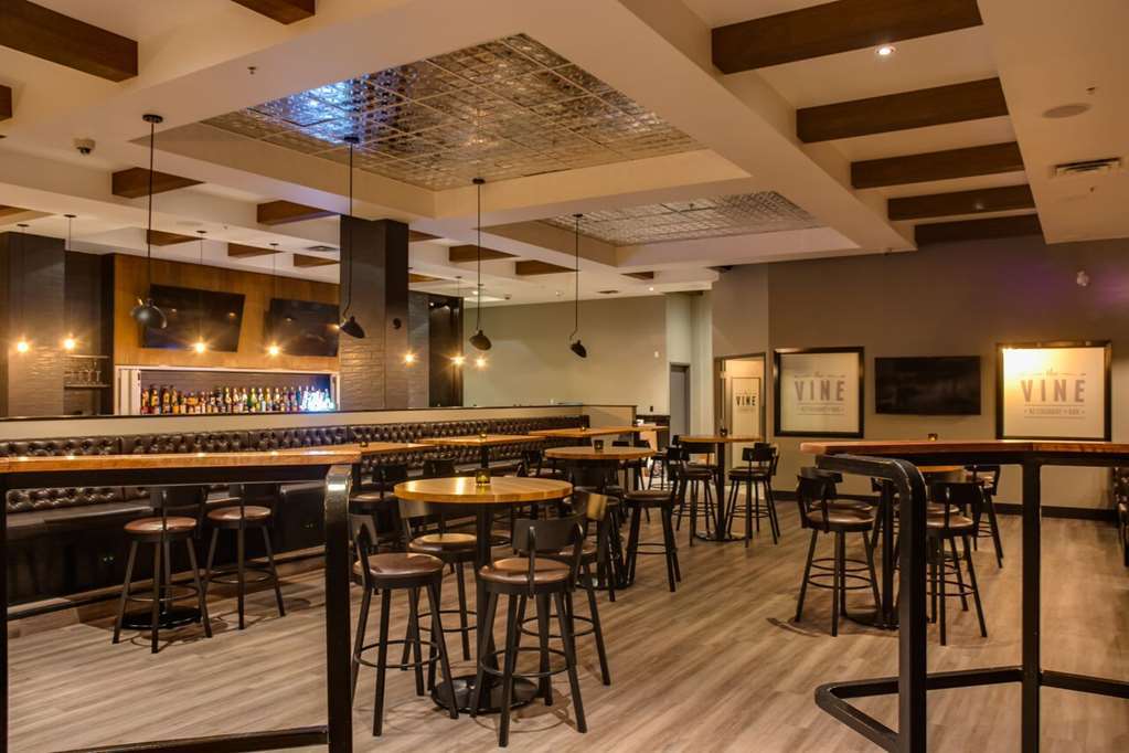 Peavine Inn & Suites High Prairie Restoran gambar