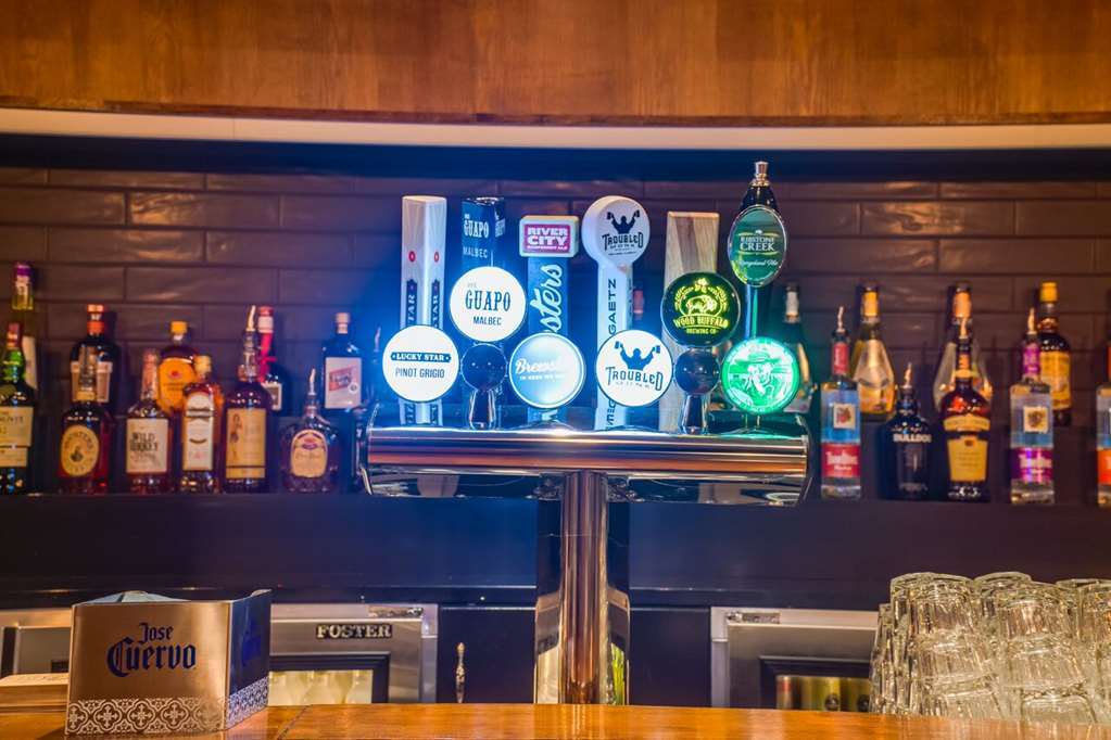 Peavine Inn & Suites High Prairie Restoran gambar