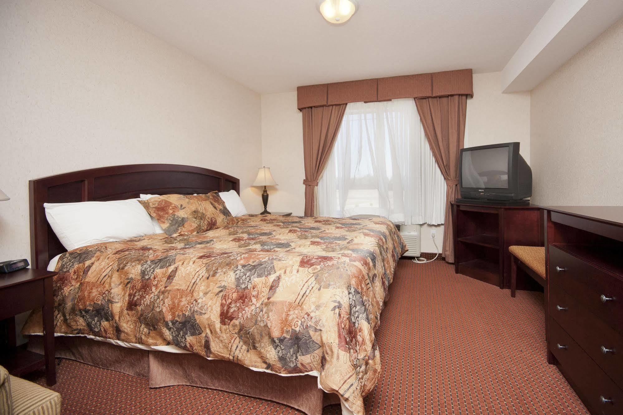 Peavine Inn & Suites High Prairie Luaran gambar